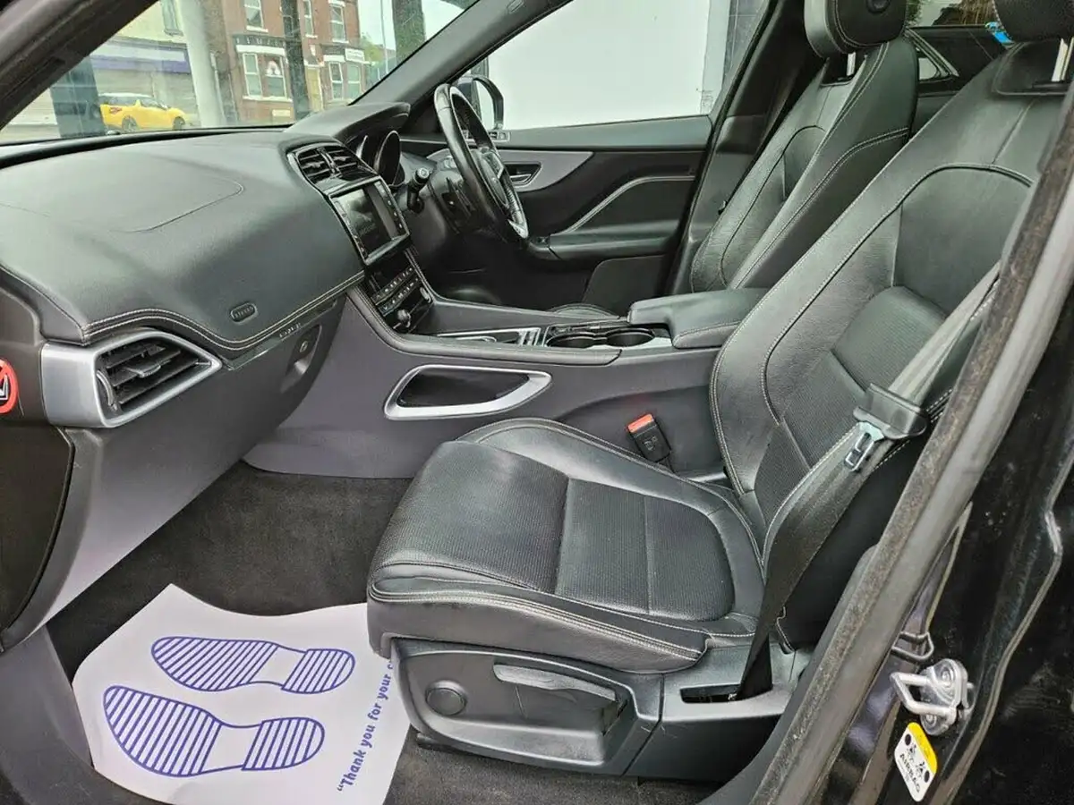 2016-jaguar-f-pace-20-i4d-r-sport-awd-auto-big-14