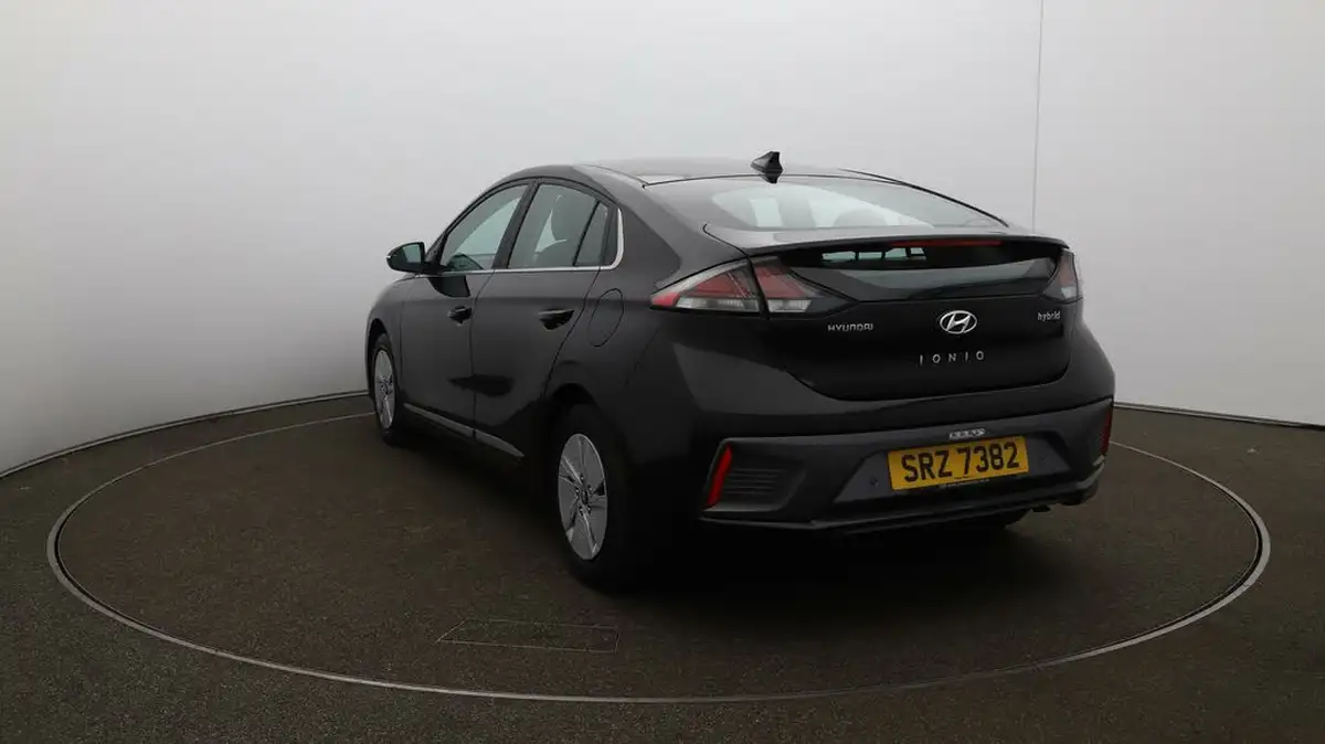 2021-hyundai-ioniq-16-gdi-premium-hybrid-big-53