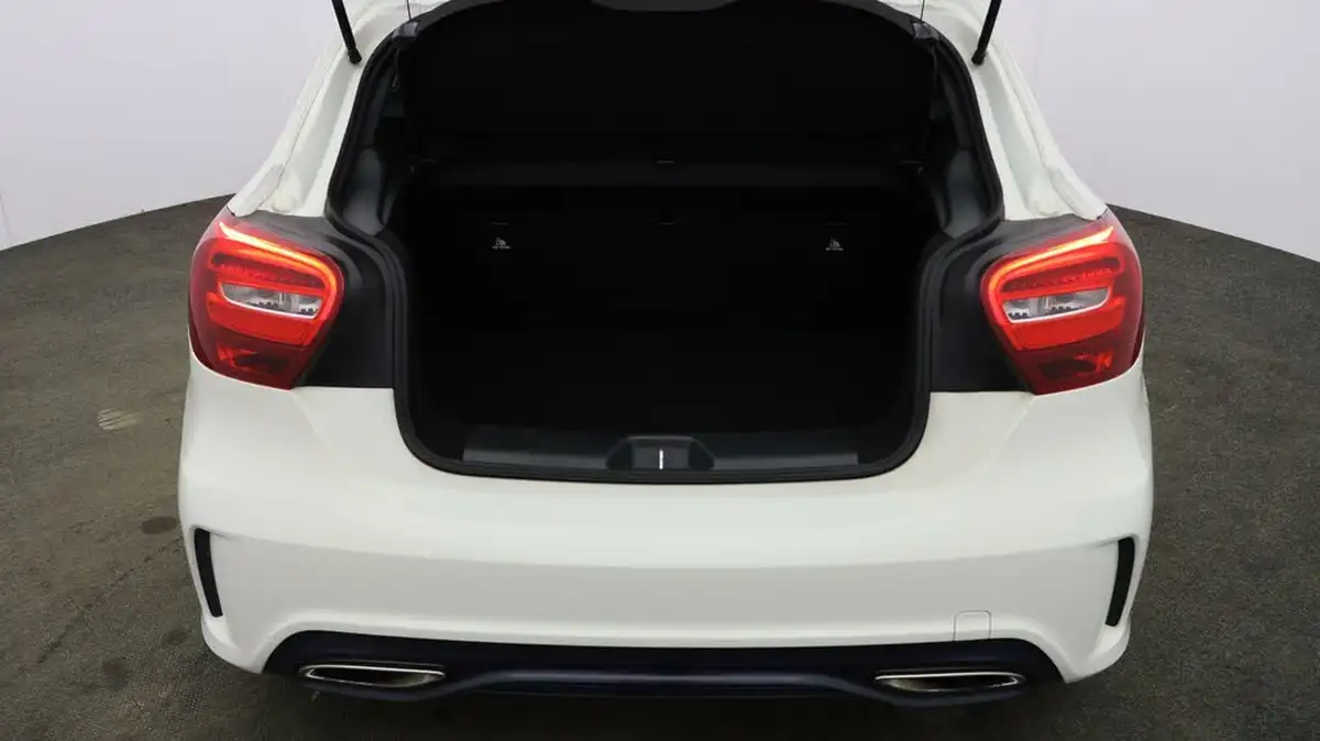 2017-mercedes-benz-a-class-16-a200-amg-line-ss-7g-dct-big-16