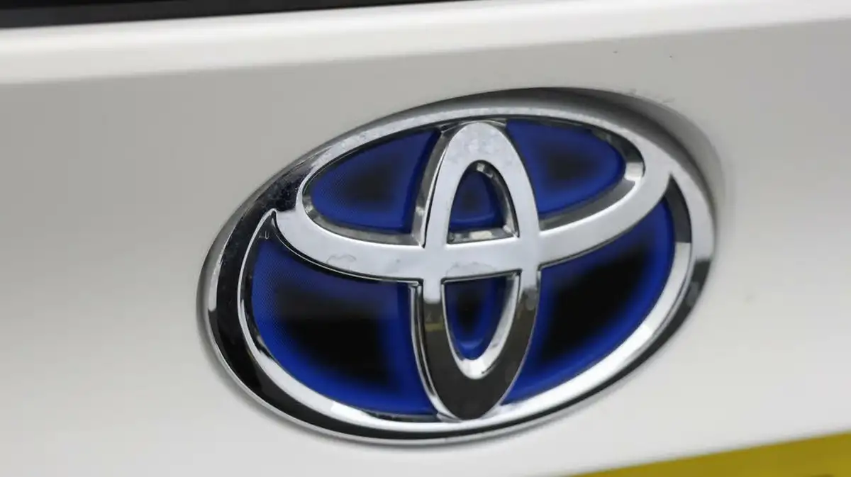 2020-toyota-c-hr-18-vvt-i-design-big-20