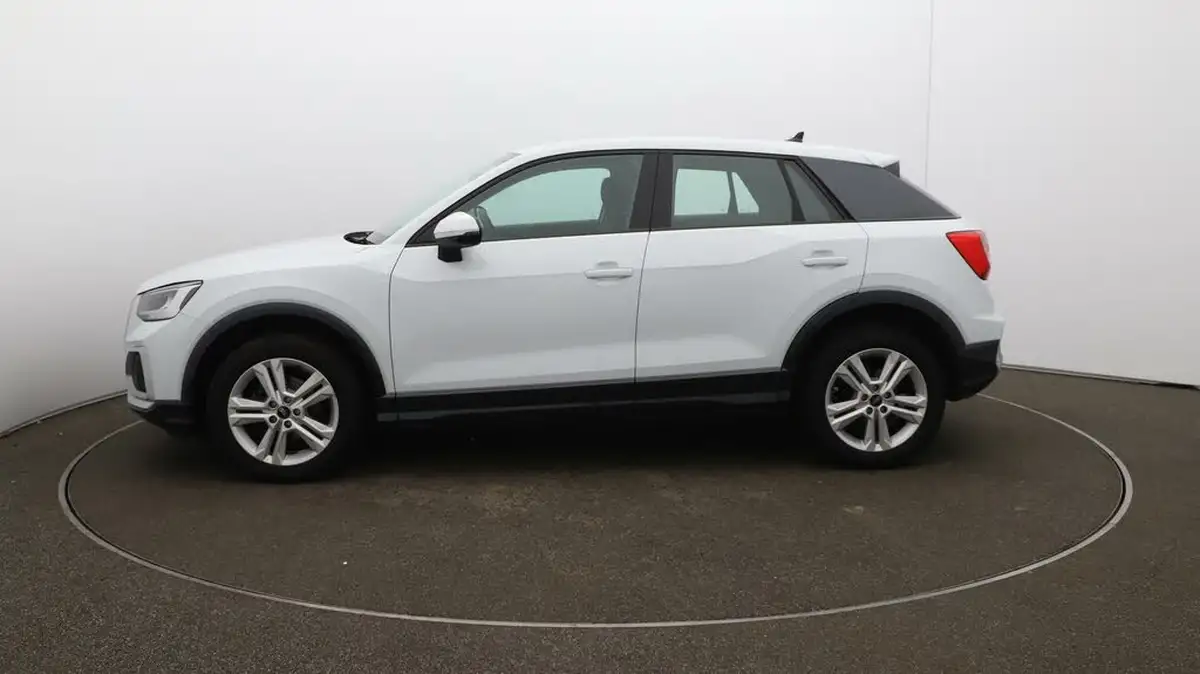 2022-audi-q2-10-30-tfsi-sport-big-4