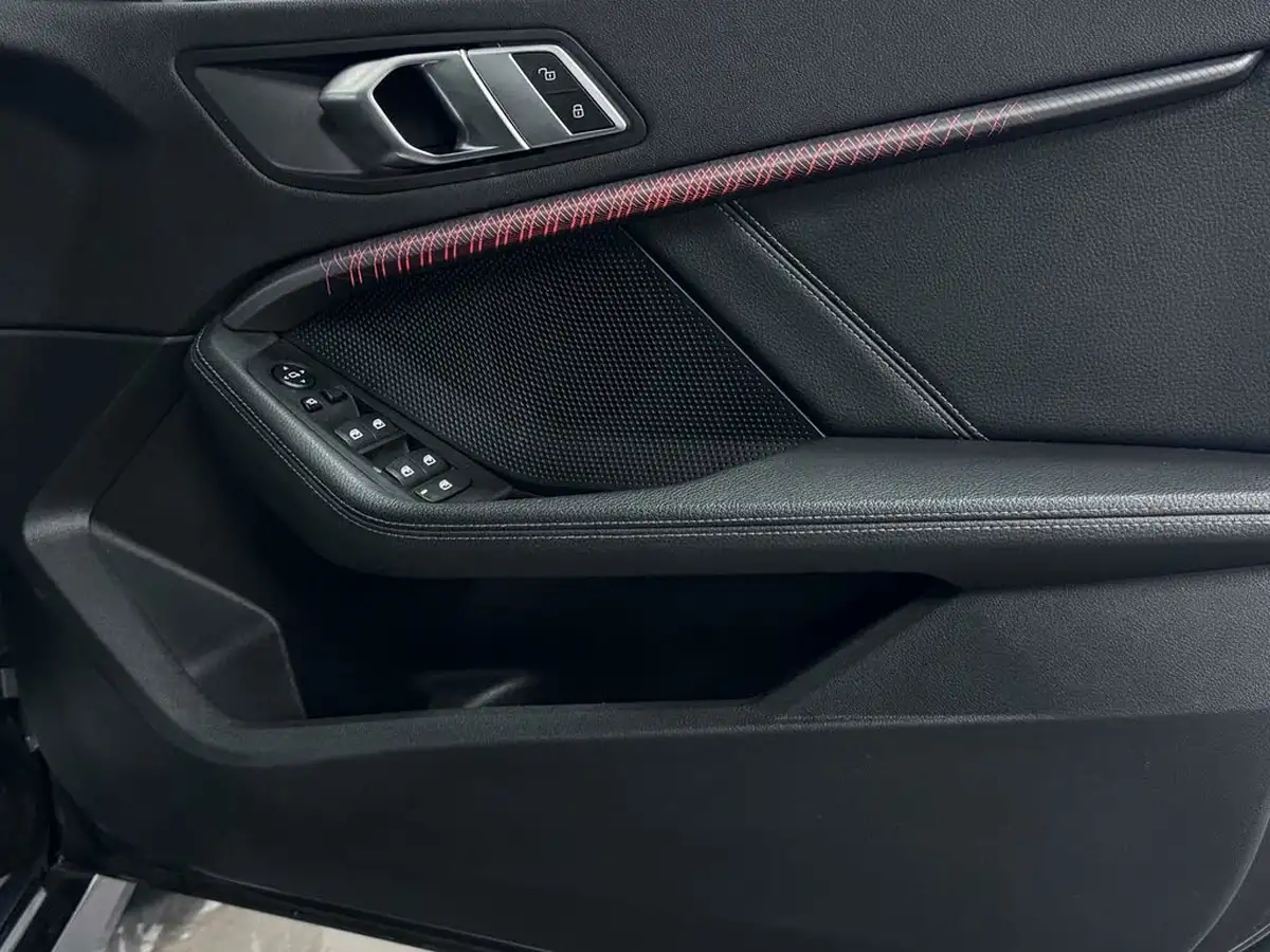 2021-bmw-1-series-20td-120d-m-sport-lcp-big-15