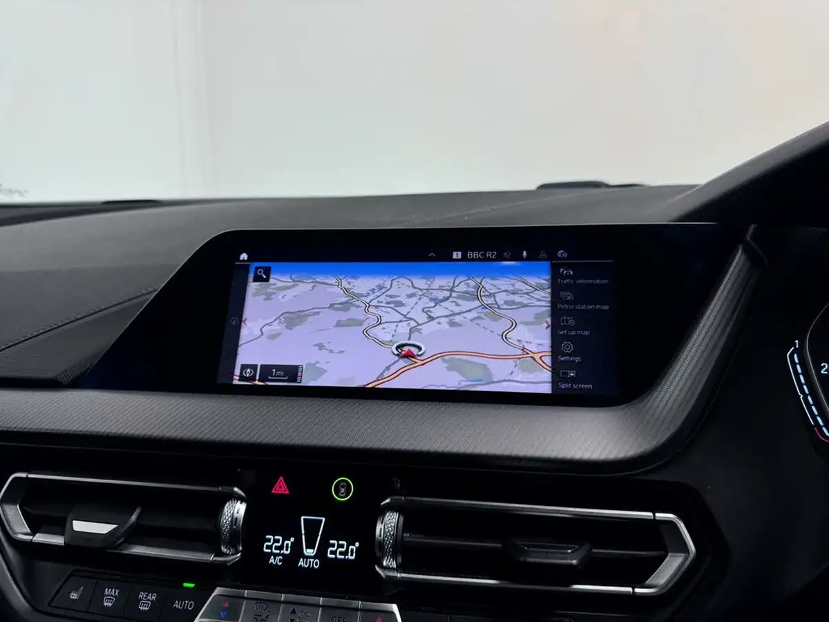 2021-bmw-1-series-20td-120d-m-sport-lcp-big-32