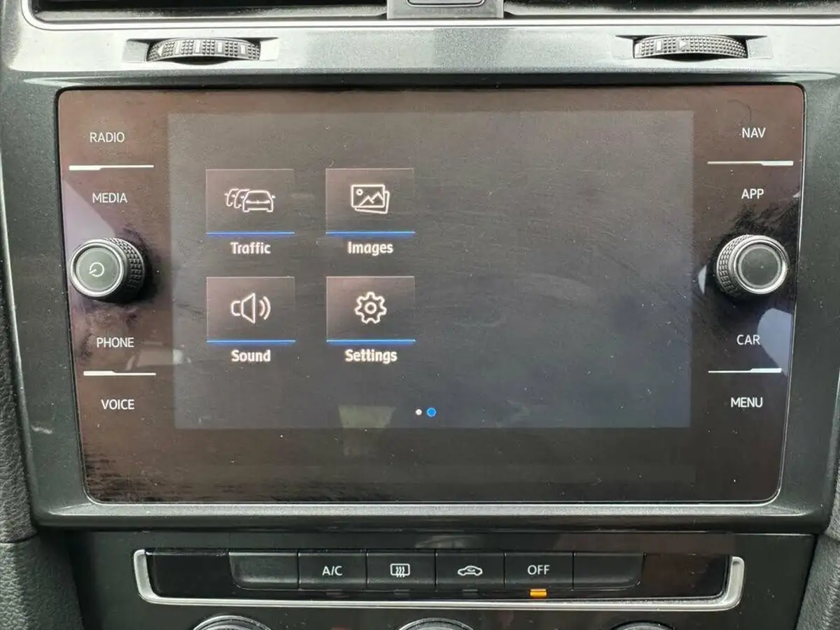 2017-volkswagen-golf-14-tsi-se-nav-ss-hatchback-3d-big-25