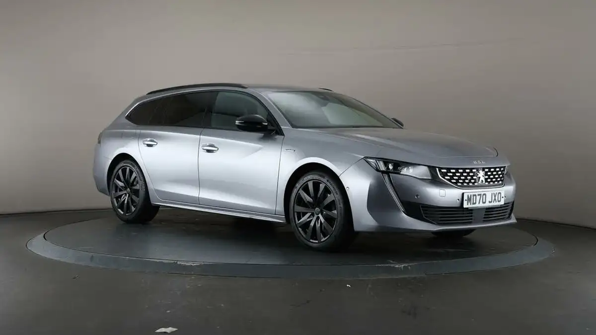 2021-peugeot-508-12-puretech-gt-big-47