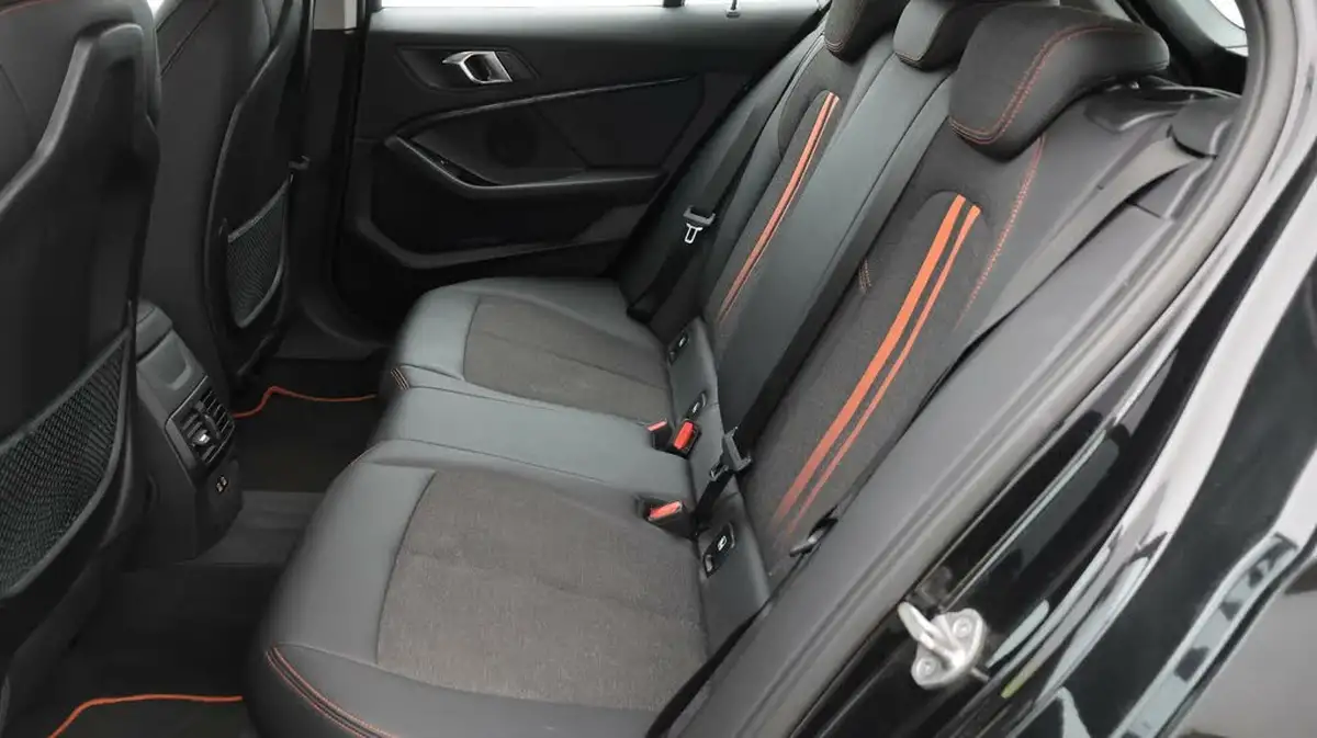 2022-bmw-1-series-15td-116d-sport-dct-big-16
