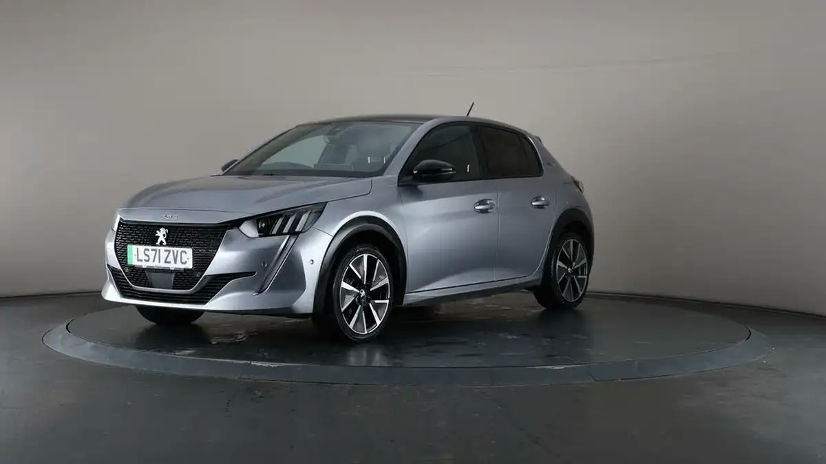 2021-peugeot-208-e-gt-50kwh-big-34