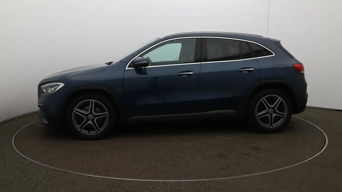 2022-mercedes-benz-gla-class-13-gla-200-amg-line-premium-big-4