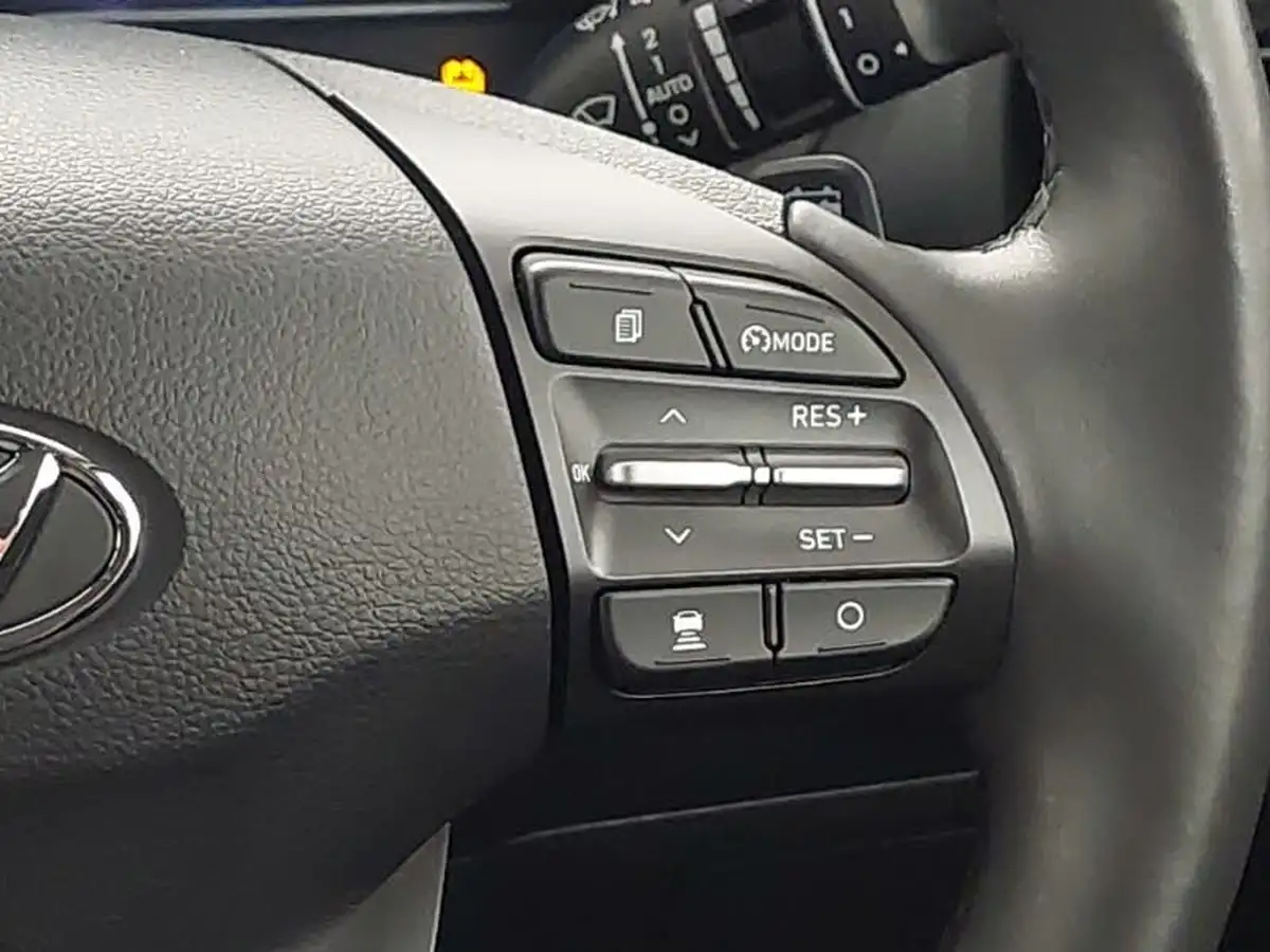 2020-hyundai-kona-e-premium-se-64kwh-105kw-obc-big-18
