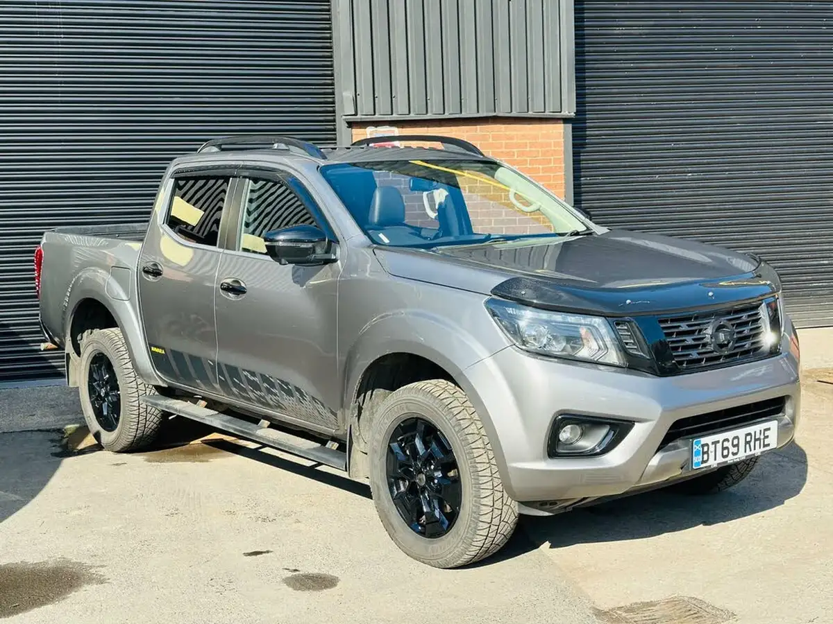 2019-nissan-navara-23dci-tt-n-guard-8-navileathersunroof-auto-big-18