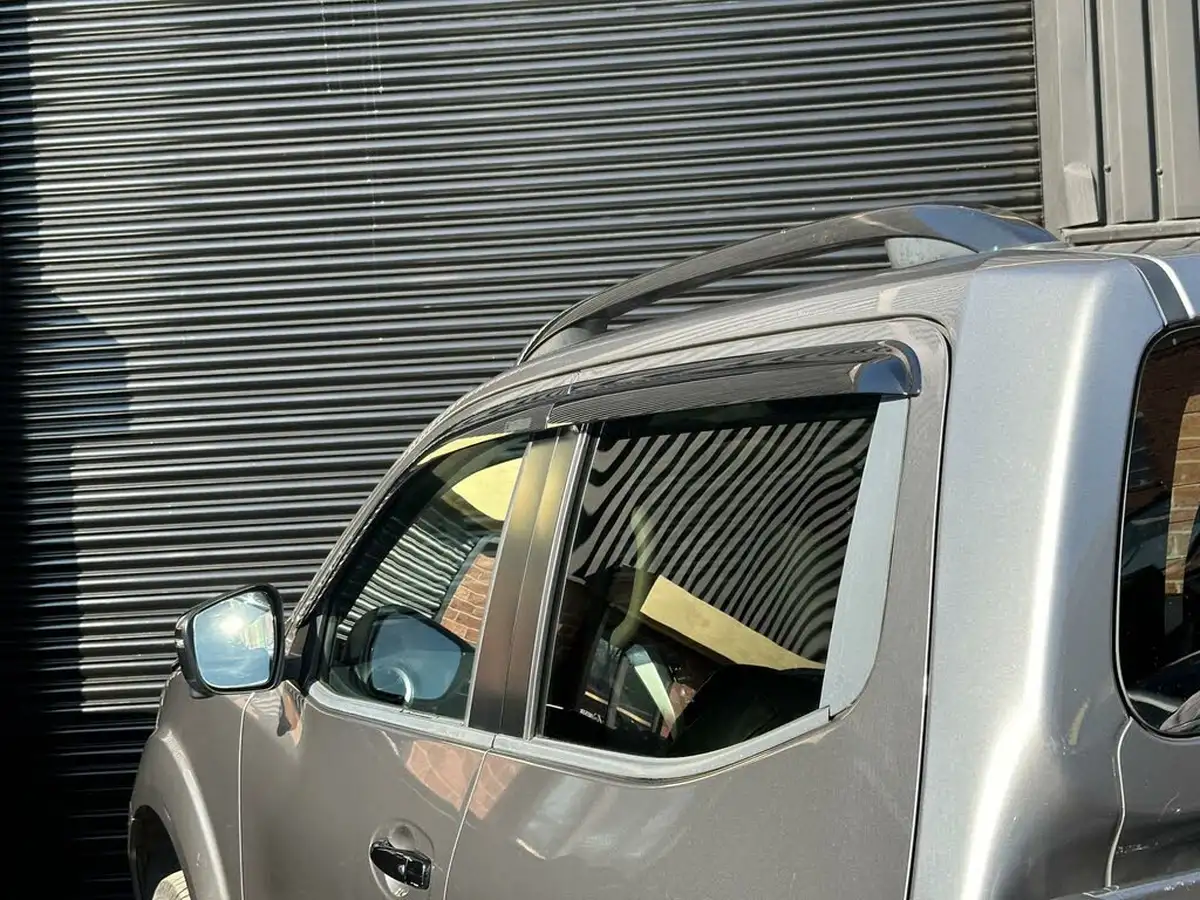2019-nissan-navara-23dci-tt-n-guard-8-navileathersunroof-auto-big-41