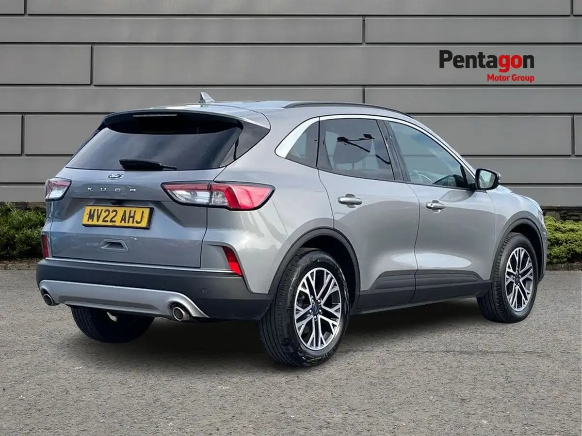 2022-ford-kuga-15t-titanium-edition-big-3
