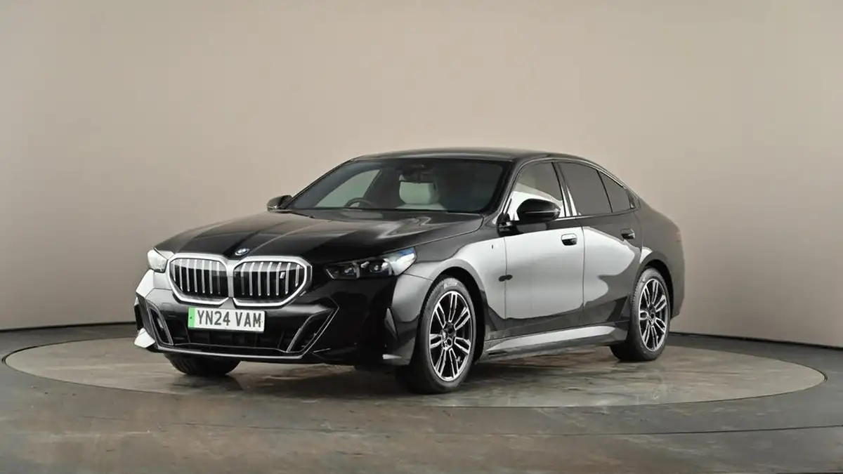 2024-bmw-5-series-e-i5-edrive40-m-sport-saloon-4d-big-6