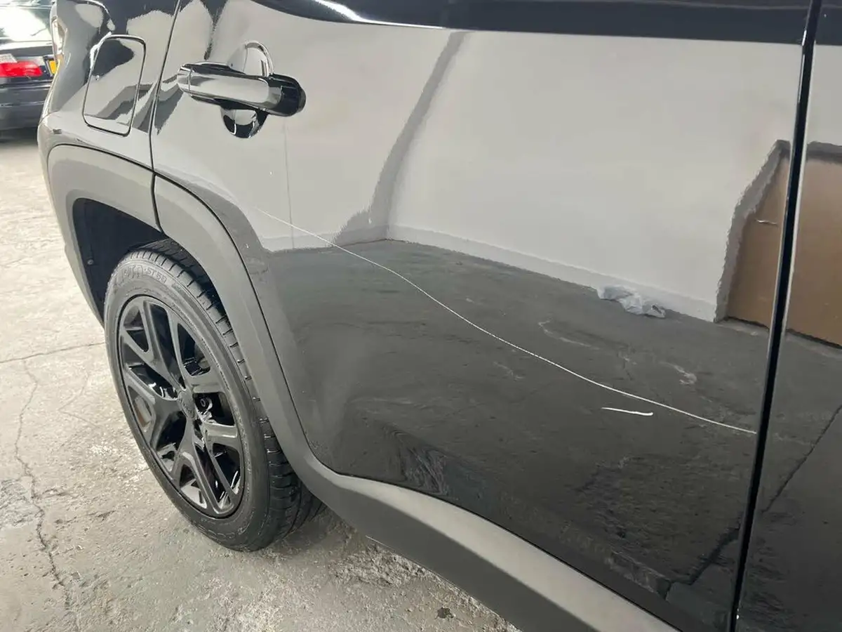 2020-jeep-renegade-10-gse-night-eagle-big-17