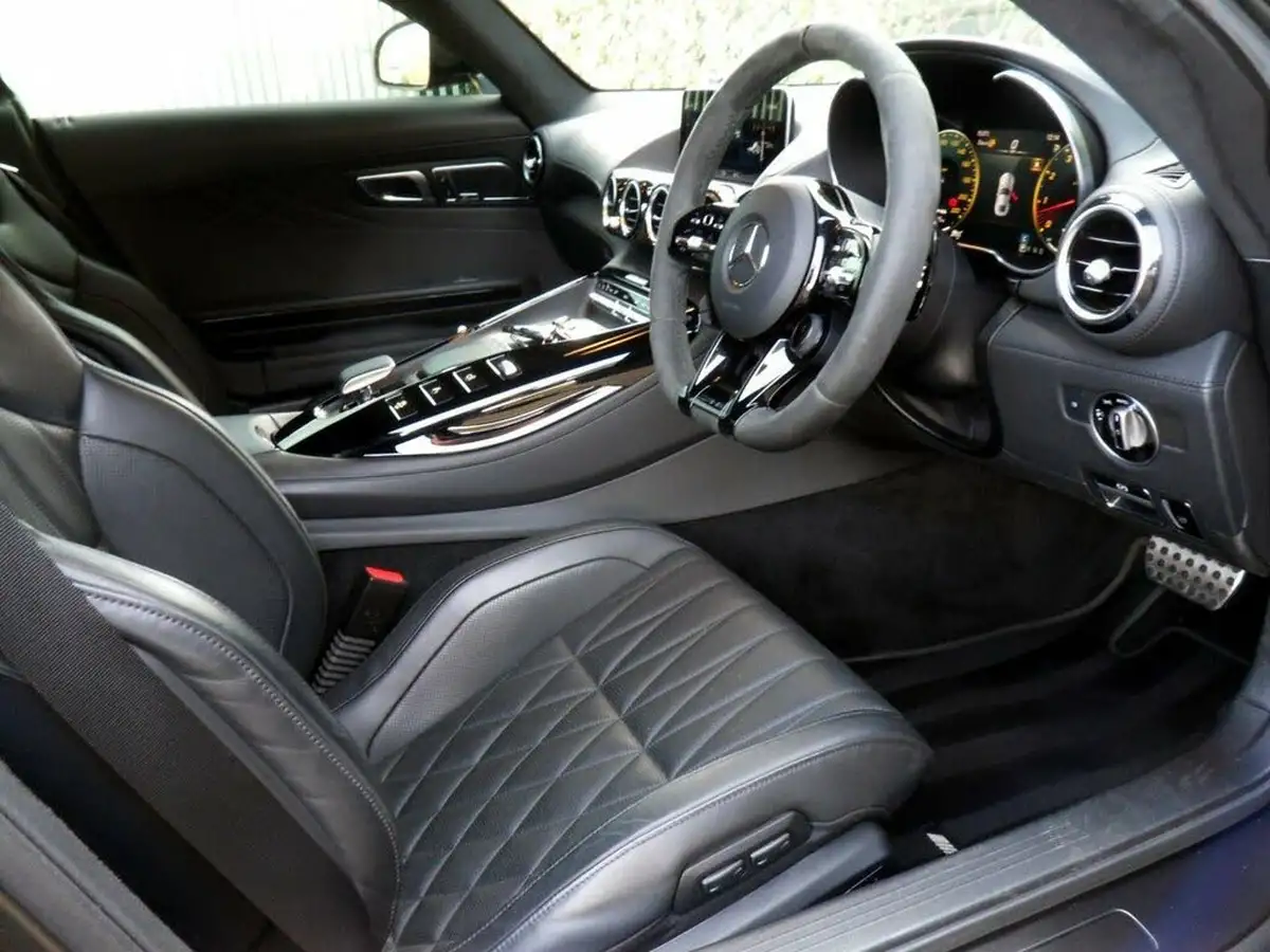 2021-mercedes-benz-amg-40-gt-night-edition-coupe-big-61