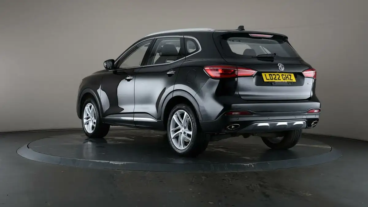 2022-mg-hs-15t-gdi-exclusive-162ps-big-65