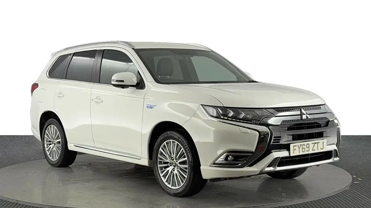 2019-mitsubishi-outlander-24-4h-phev-big-1