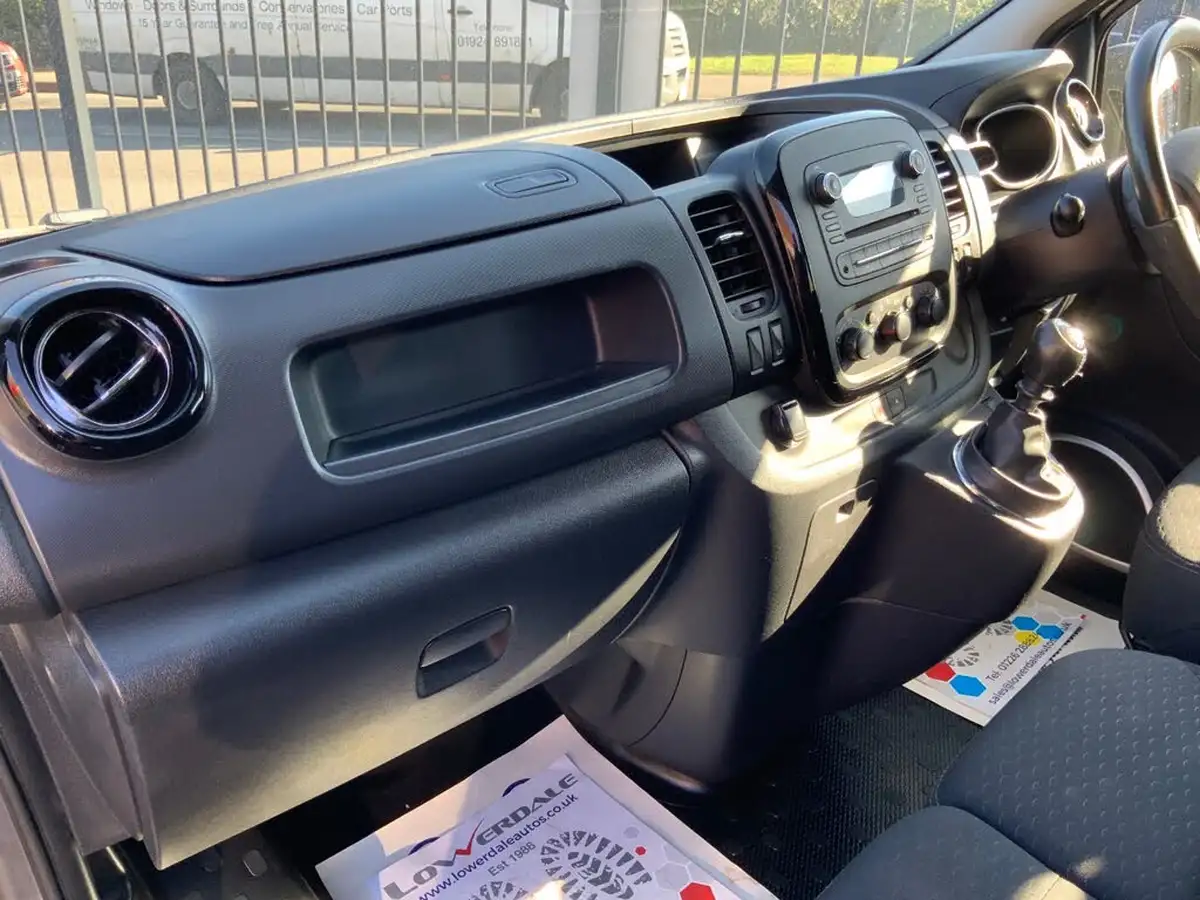 2019-vauxhall-vivaro-16cdti-sportive-2900-l2h1-145pseu6-biturbo-ss-panel-big-24