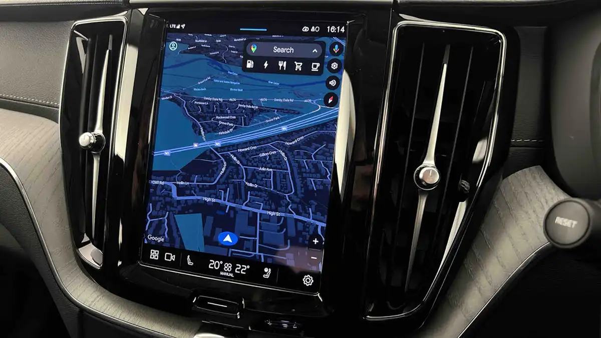 2024-volvo-xc60-20-t8-ultimate-dark-big-21