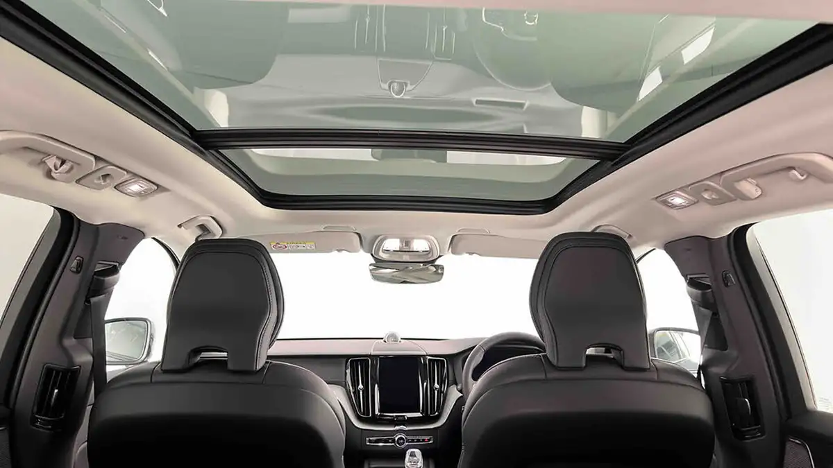2024-volvo-xc60-20-t8-ultimate-dark-big-49