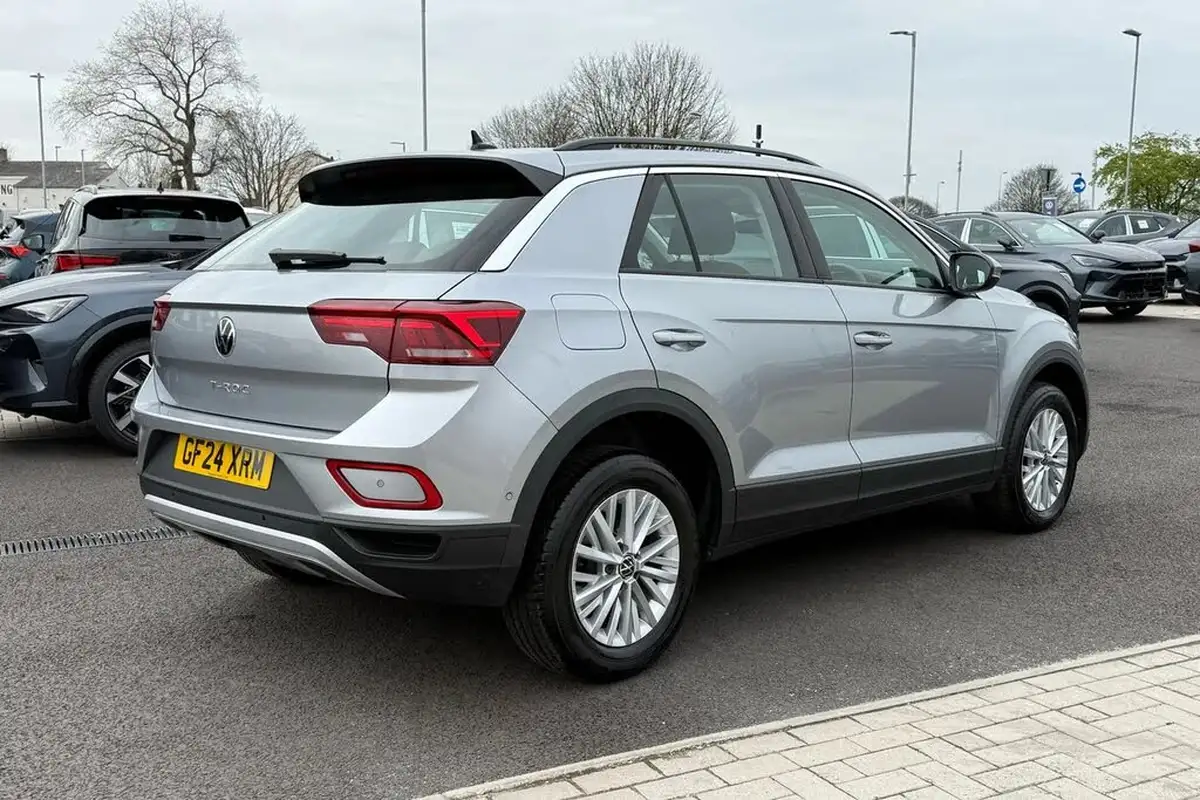 2024-volkswagen-t-roc-10-tsi-life-110ps-big-44