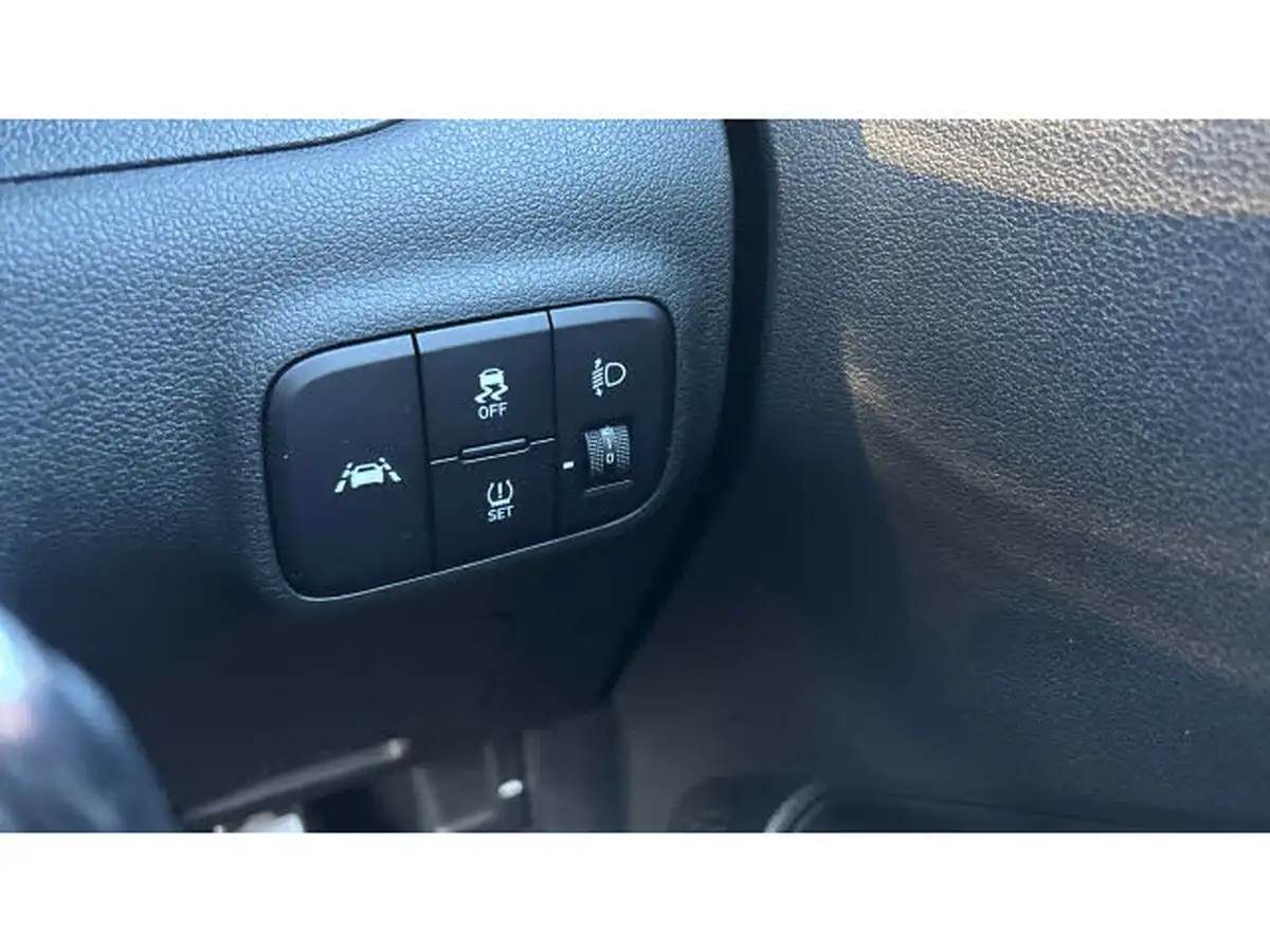 2022-hyundai-i10-10-t-gdi-n-line-big-25