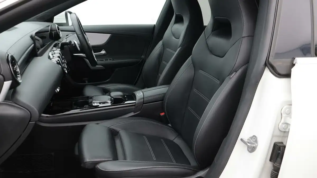 2019-mercedes-benz-cla-13-cla-200-amg-line-coupe-4d-7g-dct-big-14