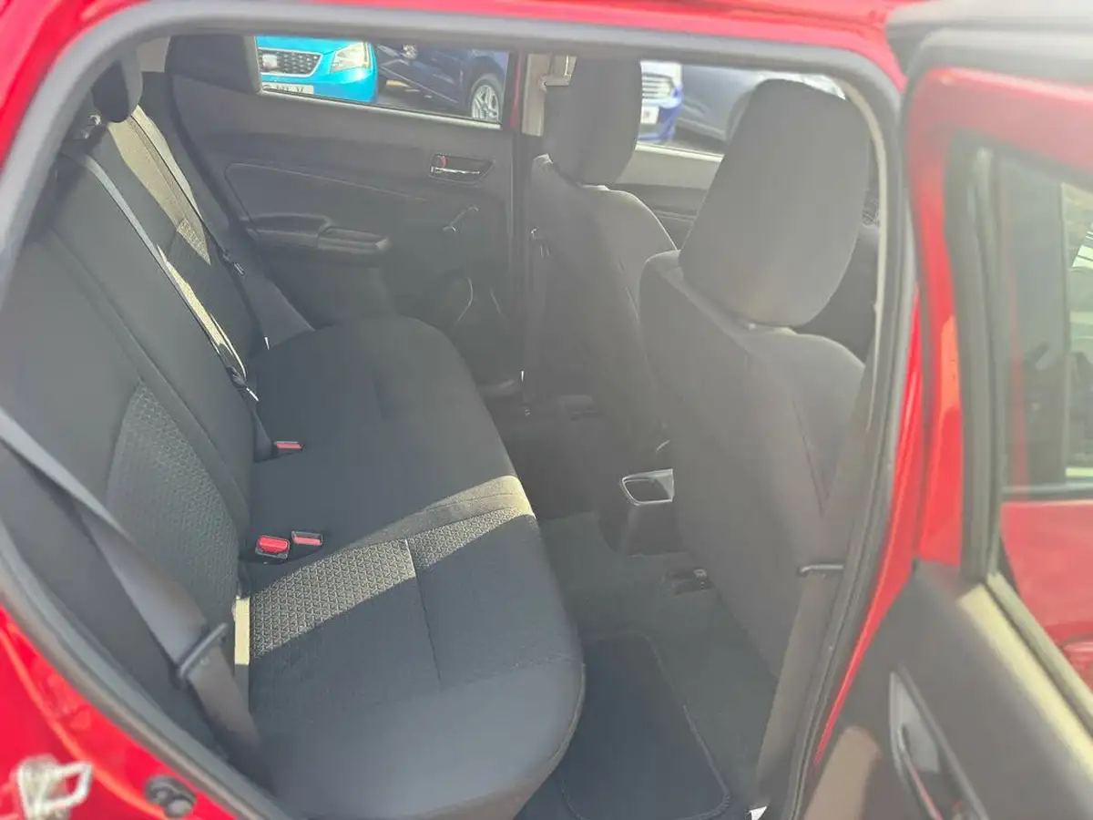 2018-suzuki-swift-12-dualjet-sz3-90ps-big-33