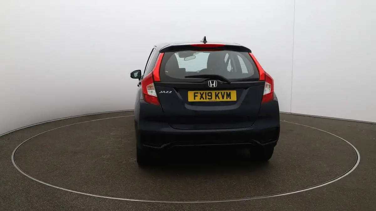 2019-honda-jazz-13-i-vtec-s-big-48