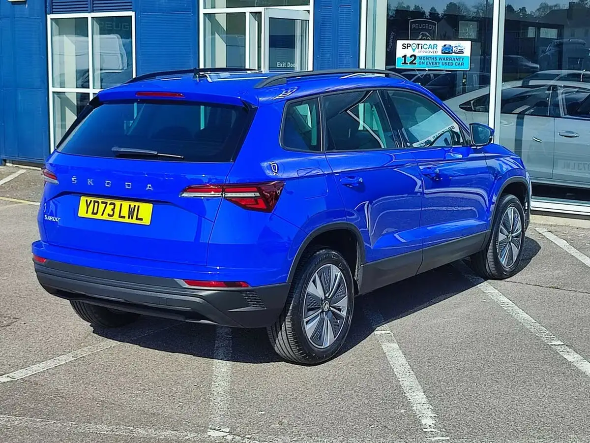 2023-skoda-karoq-15-tsi-se-drive-big-6