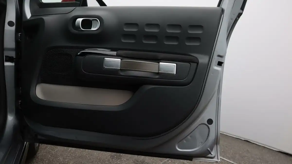 2021-citroen-c3-12-puretech-shine-plus-83ps-big-15