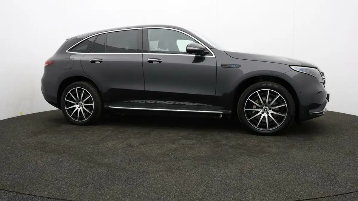 2022-mercedes-benz-eqc-e-eqc-400-amg-line-big-34