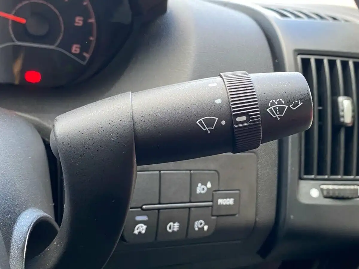 2024-peugeot-boxer-22-bluehdi-professional-premium-335-l3h2-panel-big-55