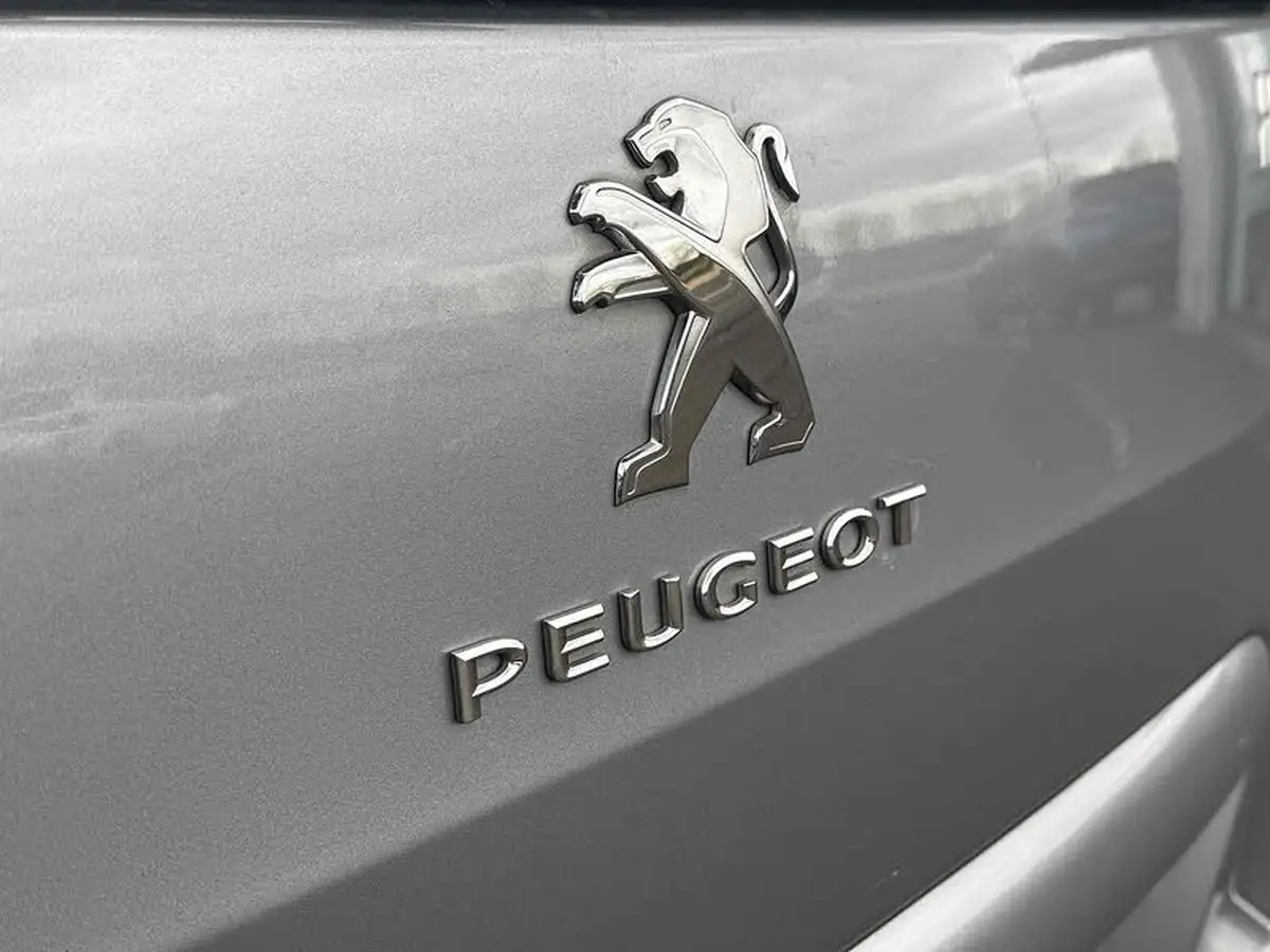 2018-peugeot-partner-big-9