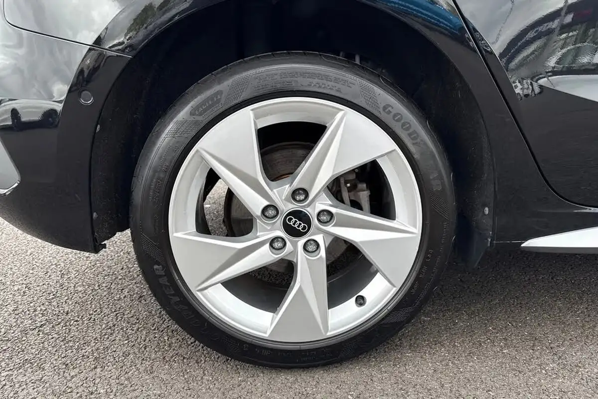 2022-audi-a3-14-40-tfsi-e-s-line-big-10