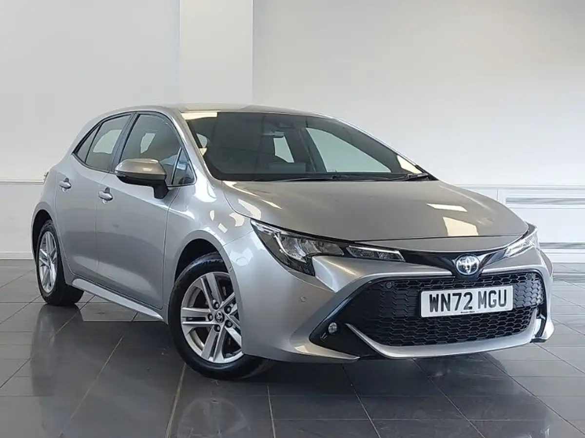 2022-toyota-corolla-20-vvt-i-icon-tech-hatchback-big-0
