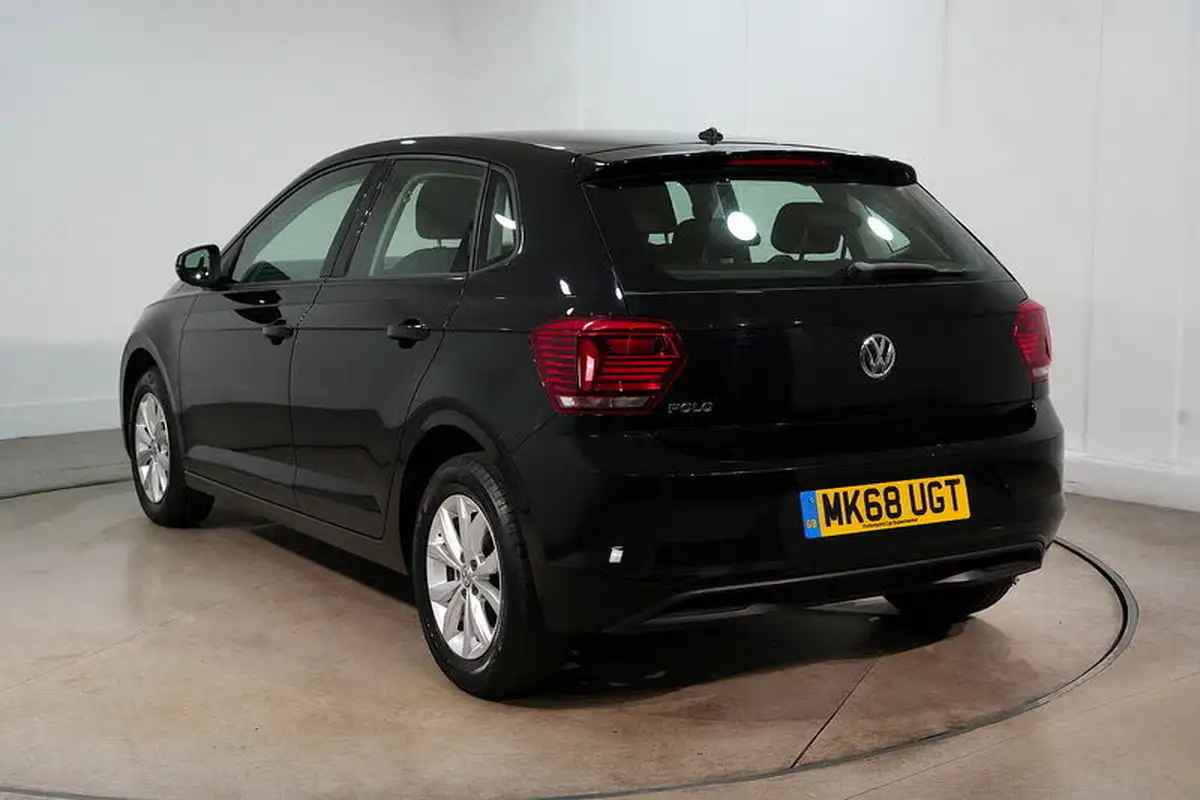 2018-volkswagen-polo-10-se-75ps-big-6