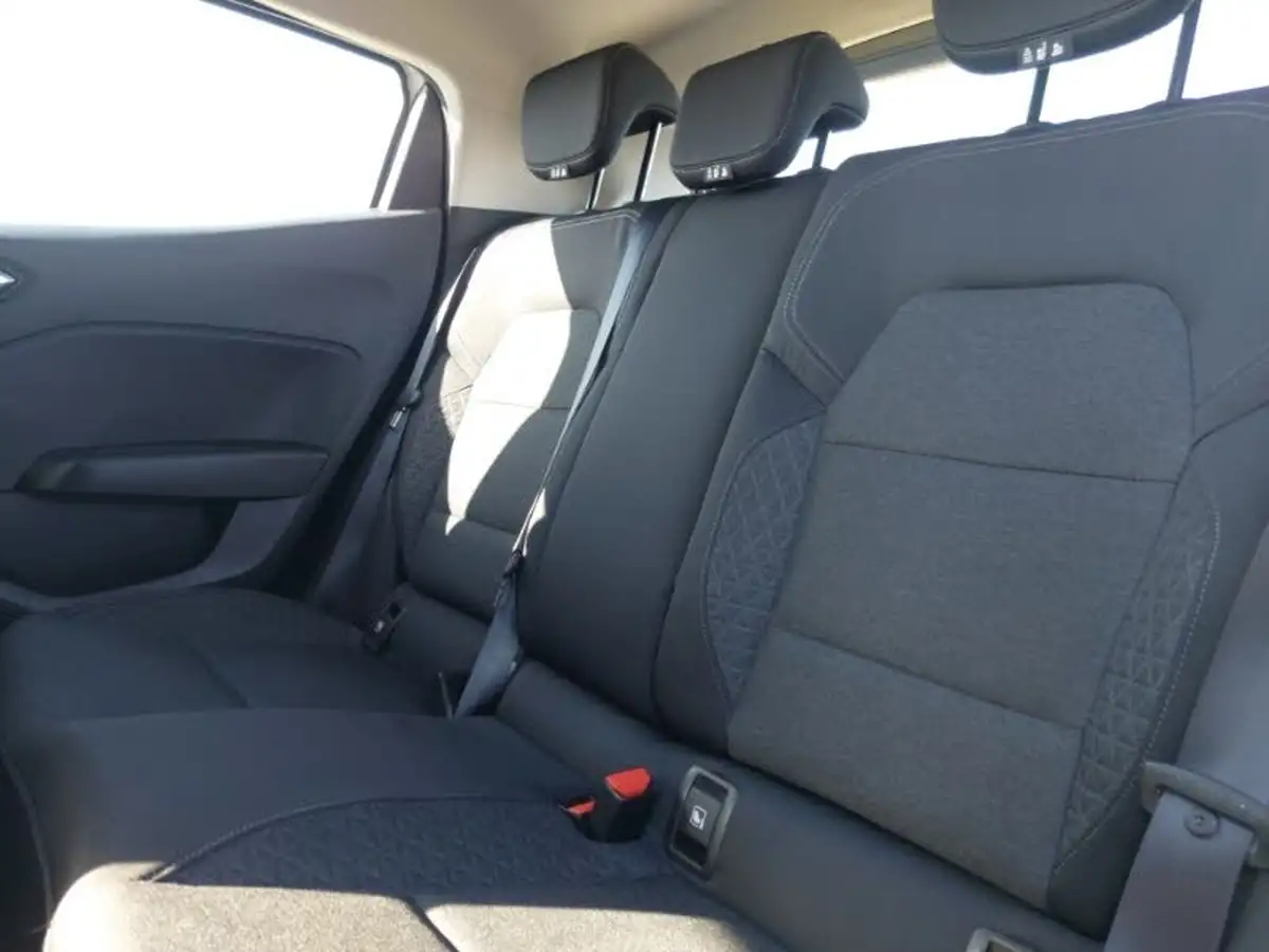 2020-renault-clio-10-sce-play-75bhp-big-5