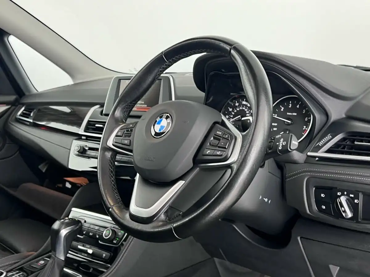 2017-bmw-2-series-20-220i-luxury-active-big-5