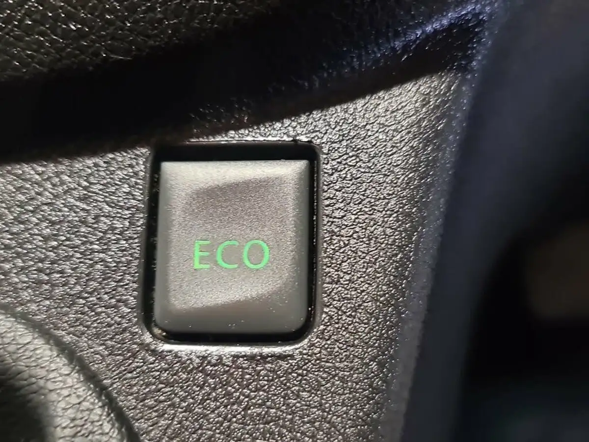 2021-renault-trafic-20dci-sl28-energy-120-business-big-23