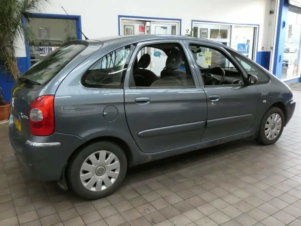2007-citroen-xsara-picasso-16-vtx-big-23