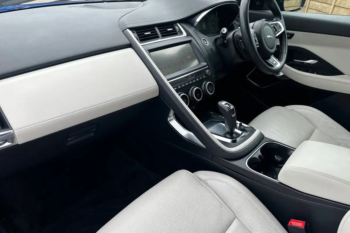 2019-jaguar-e-pace-20-i4d-r-dynamic-hse-180ps-big-3