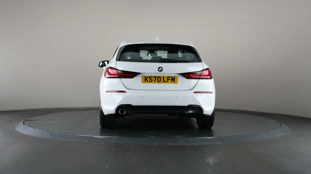 2020-bmw-1-series-15td-116d-sport-big-26