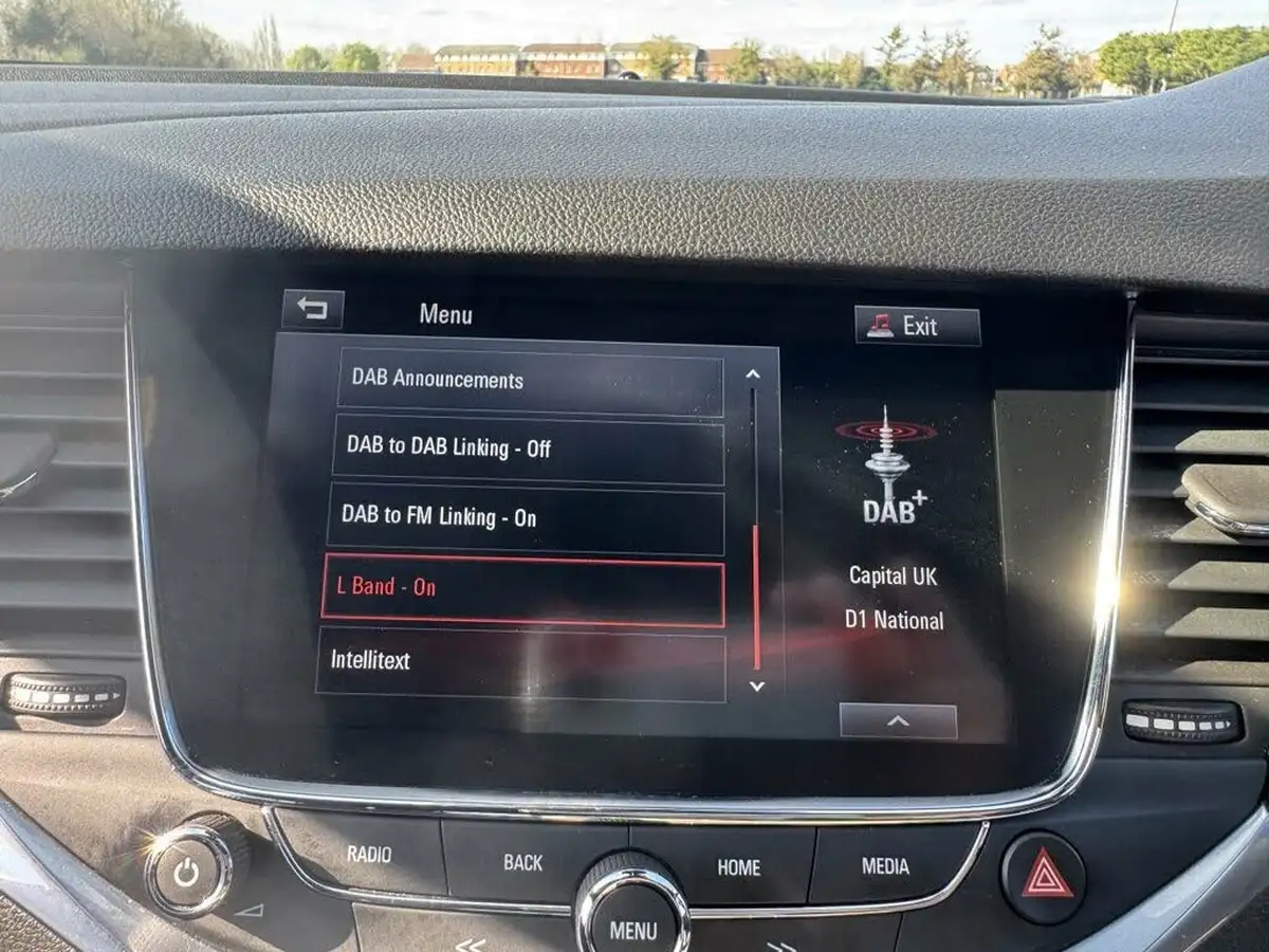 2016-vauxhall-astra-14i-16v-turbo-sri-nav-150ps-ss-hatchback-auto-big-48