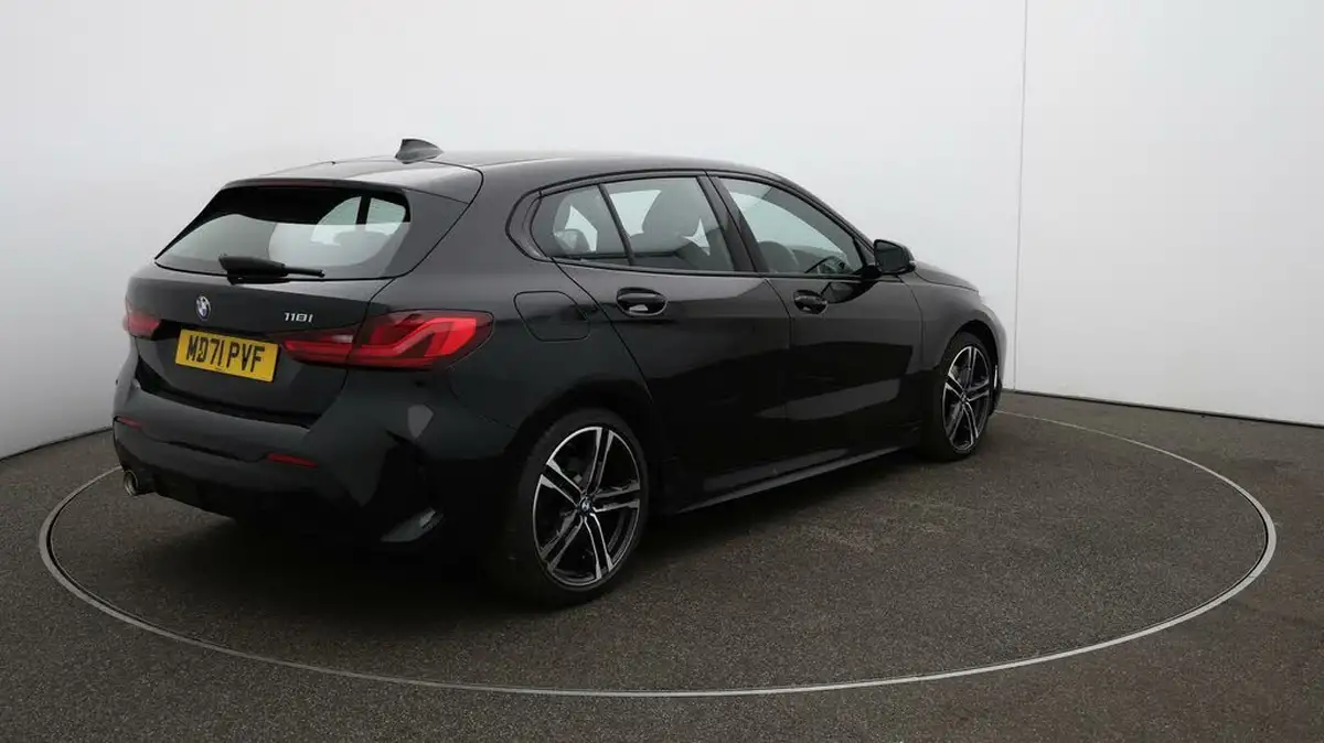 2022-bmw-1-series-15-118i-m-sport-lcp-dct-big-45