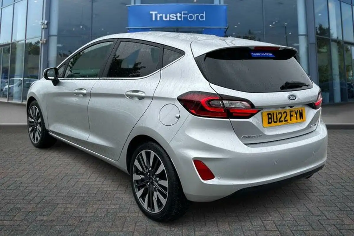2022-ford-fiesta-10t-titanium-vignale-125ps-hybrid-mhev-big-1