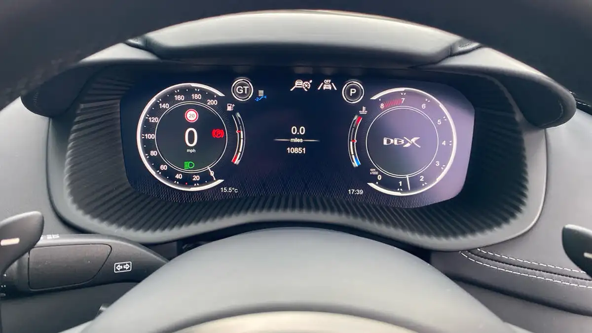 2023-aston-martin-dbx-40-v8-big-5