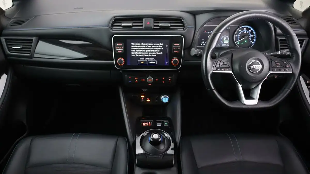 2021-nissan-leaf-e-n-connecta-big-12
