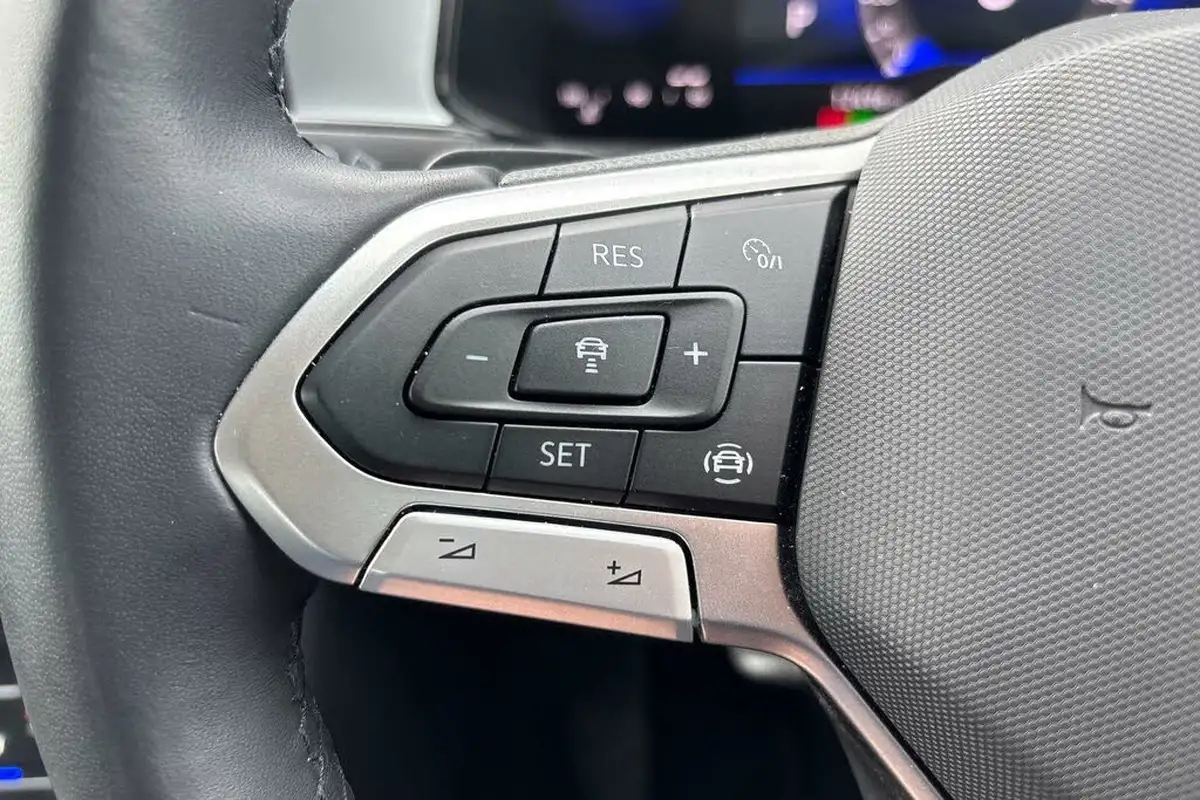 2023-volkswagen-t-roc-15-tsi-life-dsg-big-44