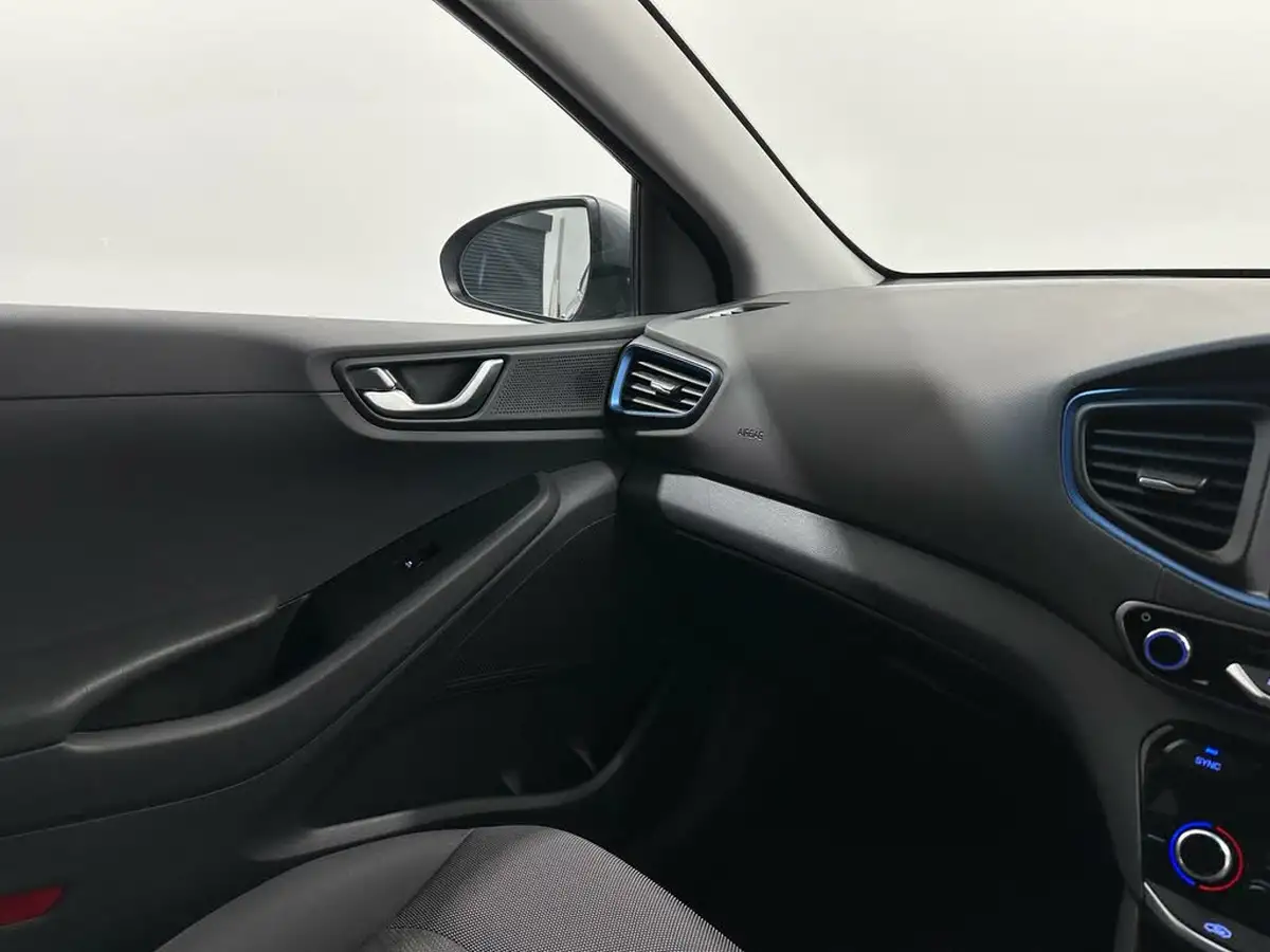 2018-hyundai-ioniq-16-gdi-premium-hybrid-big-25
